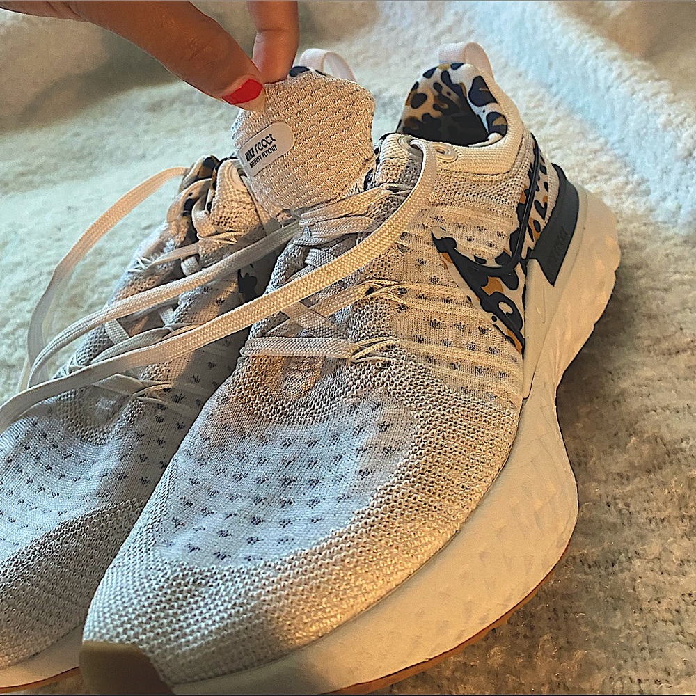 Nike Women's React Infinity Run Flyknit 2 Running Shoes